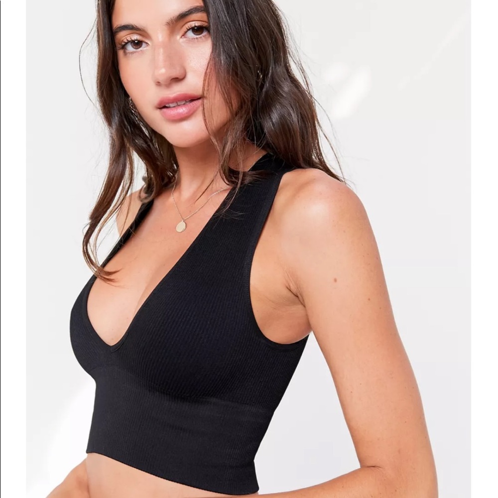 UO - Out From Under Seamless Plunging Bra Top